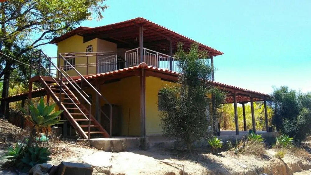 Chácara, 4 quartos, 2500 m² - Foto 1