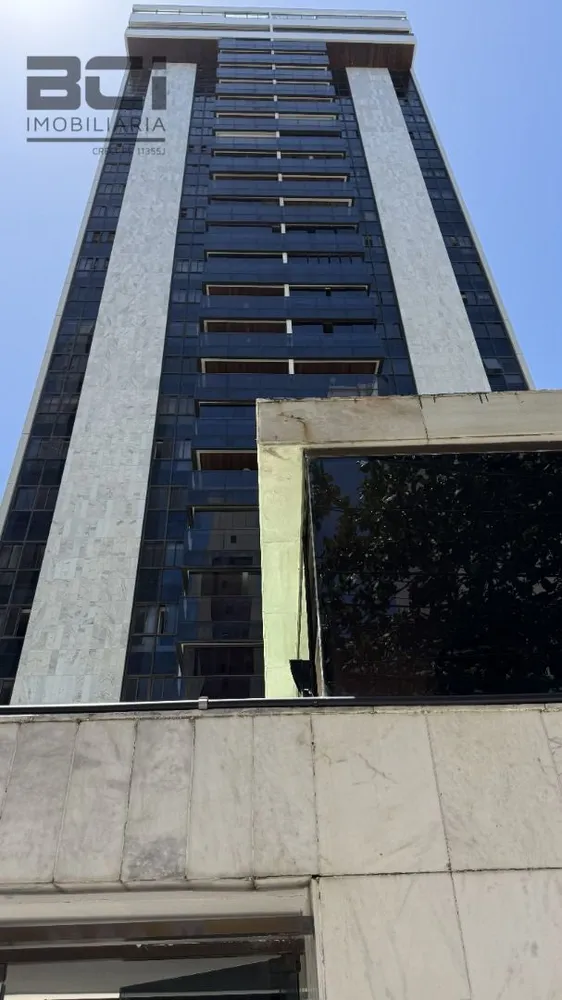 Apartamento, 3 quartos, 261 m² - Foto 1