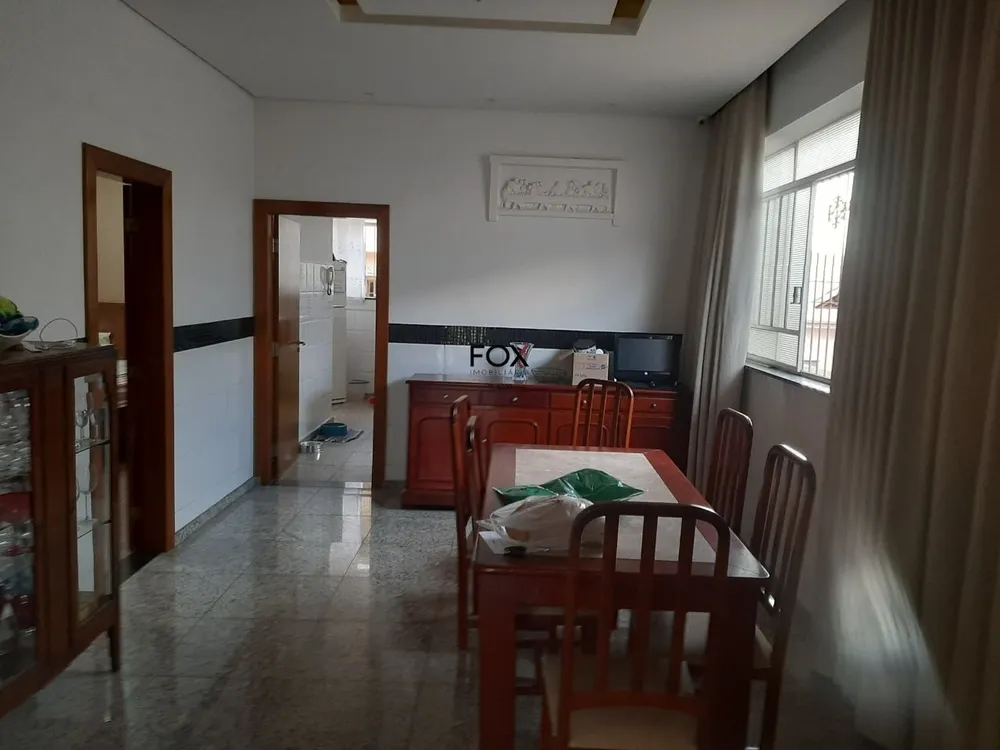 Casa, 3 quartos, 202 m² - Foto 1
