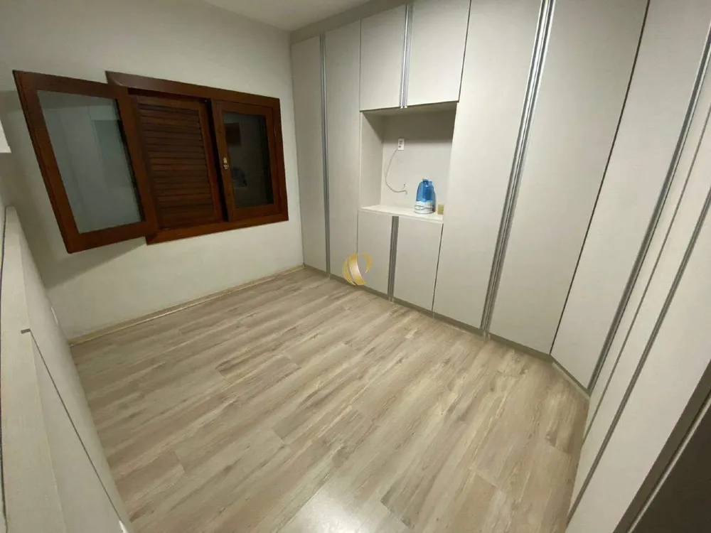 Casa, 3 quartos, 240 m² - Foto 4