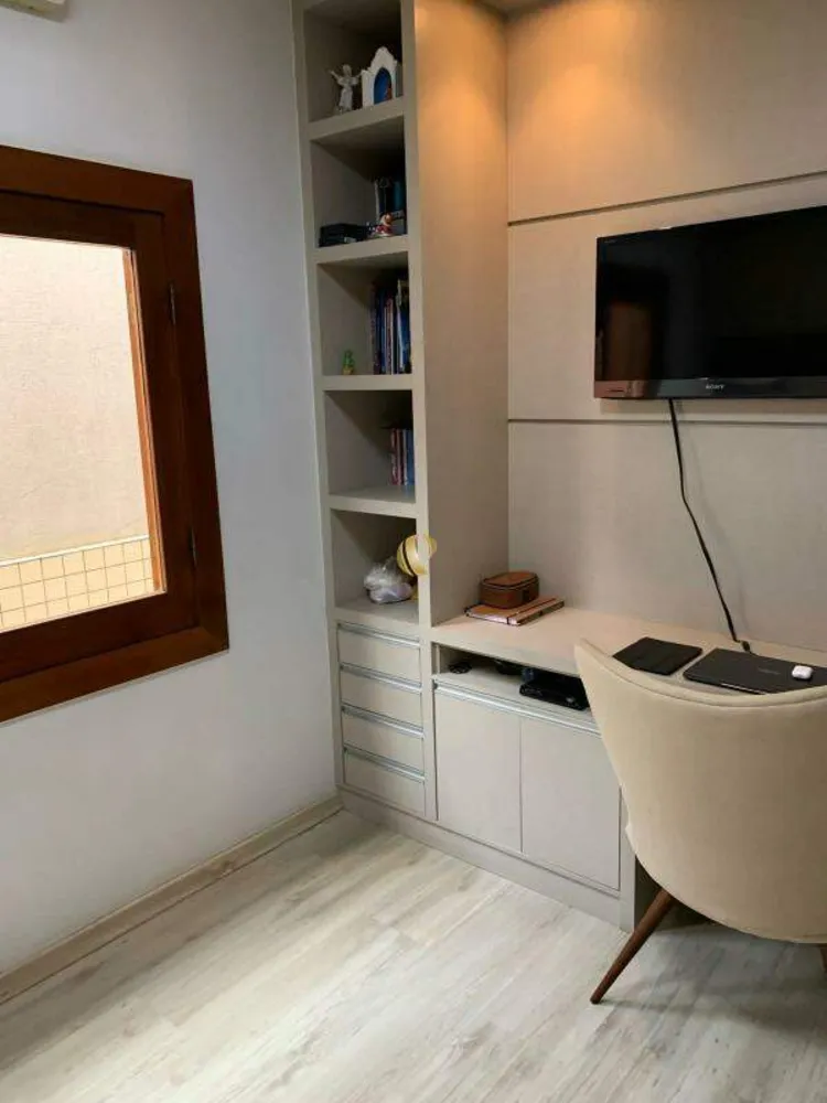 Casa, 3 quartos, 240 m² - Foto 8