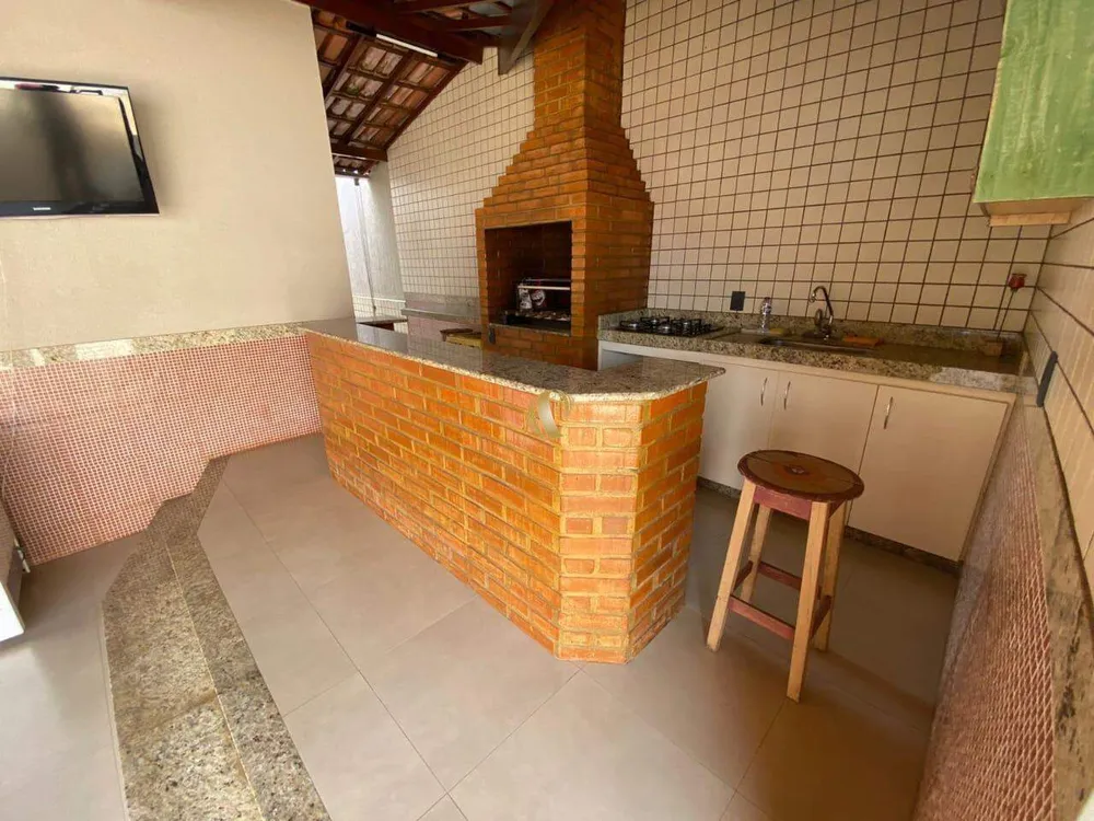 Casa, 3 quartos, 240 m² - Foto 15