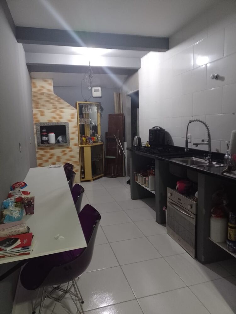 Casa à venda com 2 quartos, 50m² - Foto 1