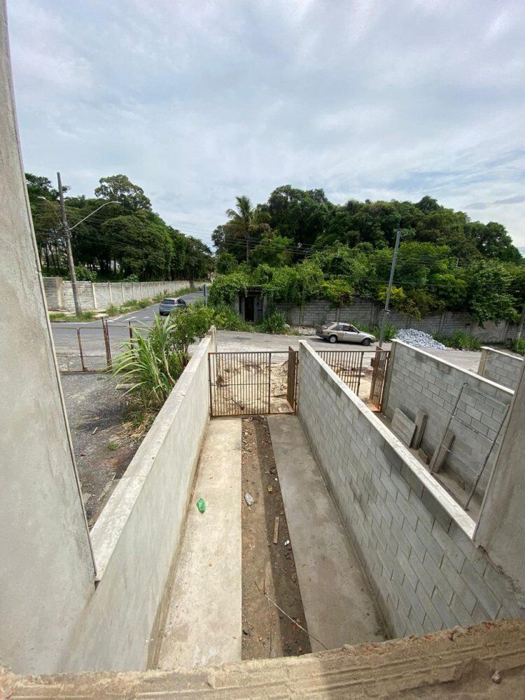 Casa à venda com 2 quartos, 100m² - Foto 4
