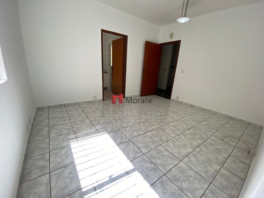 Apartamento para alugar com 2 quartos, 70m² - Foto 4