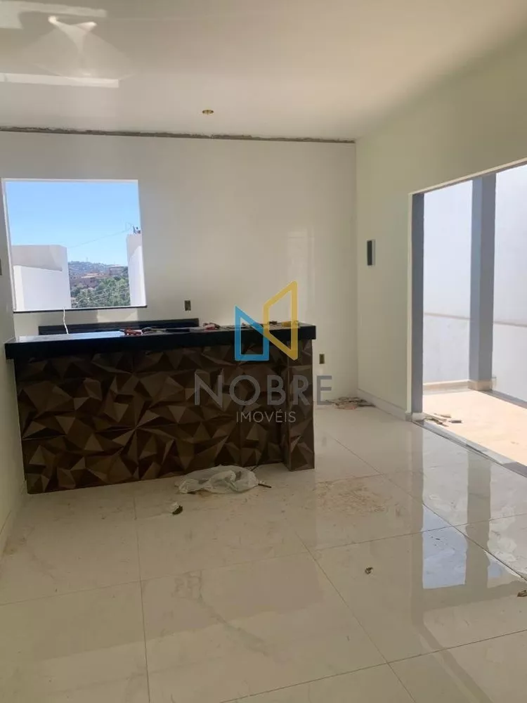 Casa à venda com 3 quartos, 110m² - Foto 8