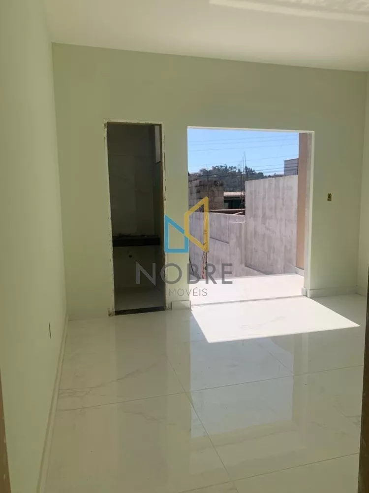 Casa à venda com 3 quartos, 110m² - Foto 14