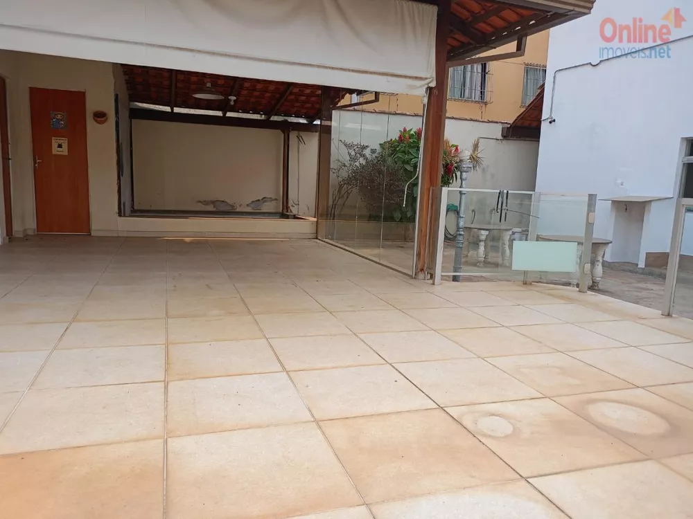 Casa à venda com 3 quartos, 360m² - Foto 14