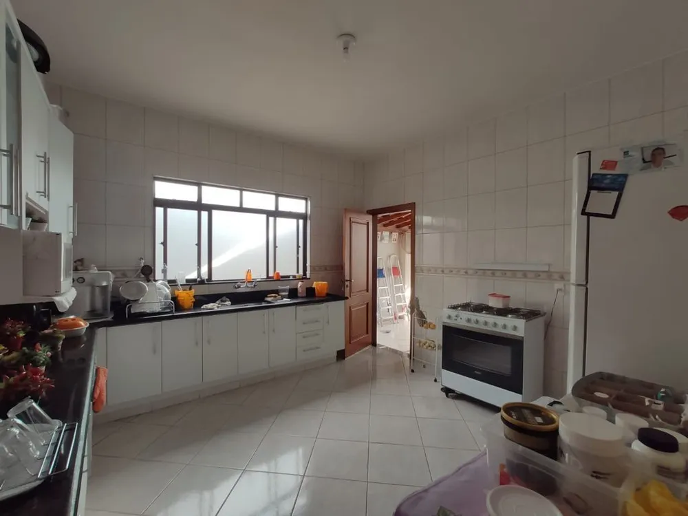 Casa, 3 quartos, 202 m² - Foto 6