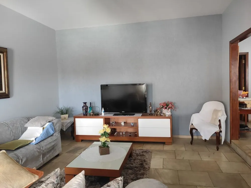 Casa, 3 quartos, 202 m² - Foto 2