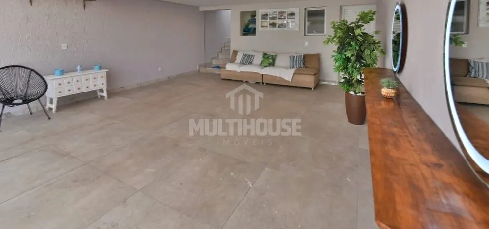 Casa, 3 quartos, 220 m² - Foto 1
