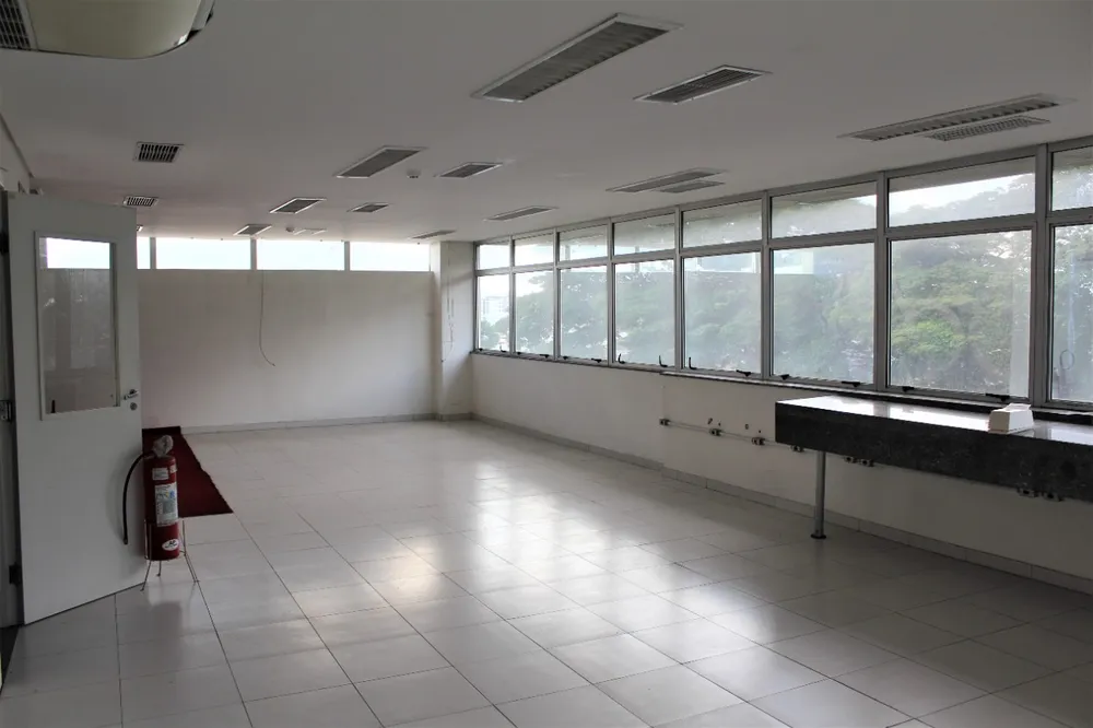 Loja-Salão, 1500 m² - Foto 2