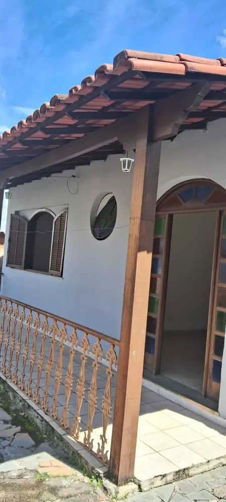 Casa à venda com 3 quartos, 296m² - Foto 3