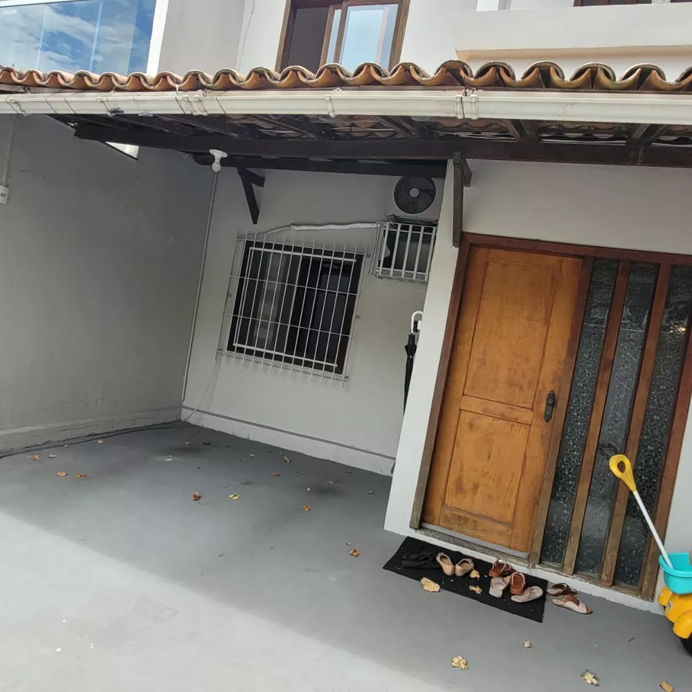 Casa à venda com 6 quartos, 280m² - Foto 6