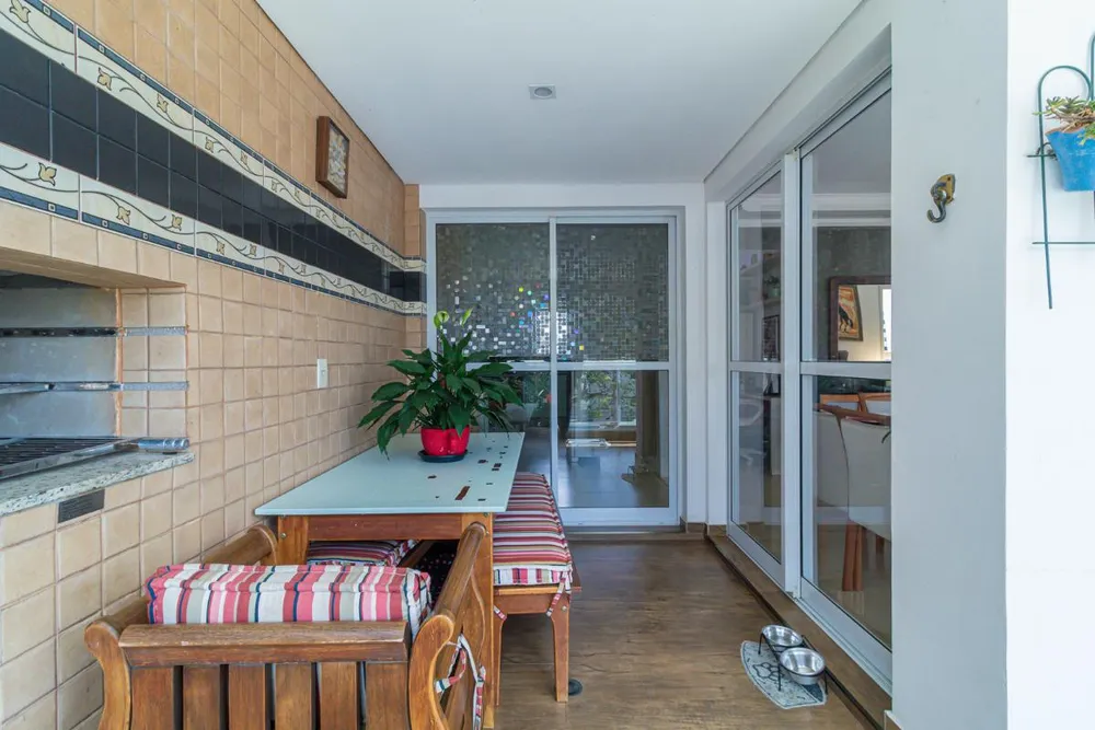 Apartamento, 3 quartos, 245 m² - Foto 2
