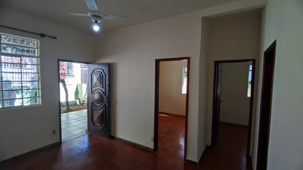 Casa, 6 quartos, 240 m² - Foto 3