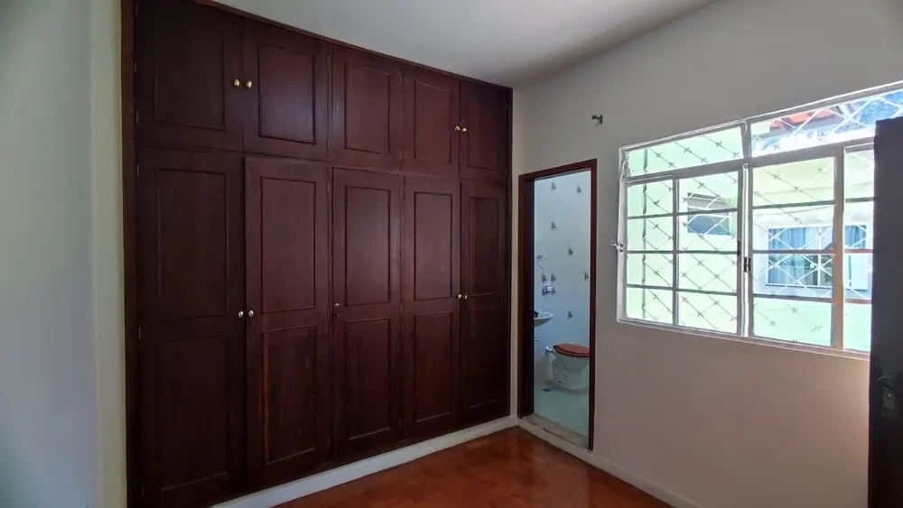 Casa, 6 quartos, 240 m² - Foto 8