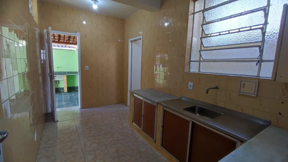 Casa, 6 quartos, 240 m² - Foto 10