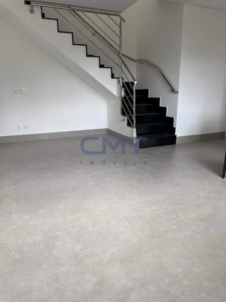 Cobertura, 3 quartos, 167 m² - Foto 2