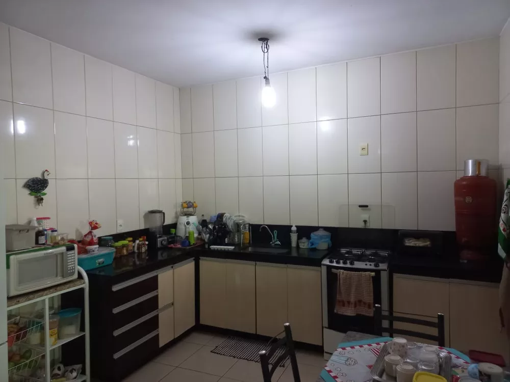 Casa de Condomínio à venda com 3 quartos, 400m² - Foto 4