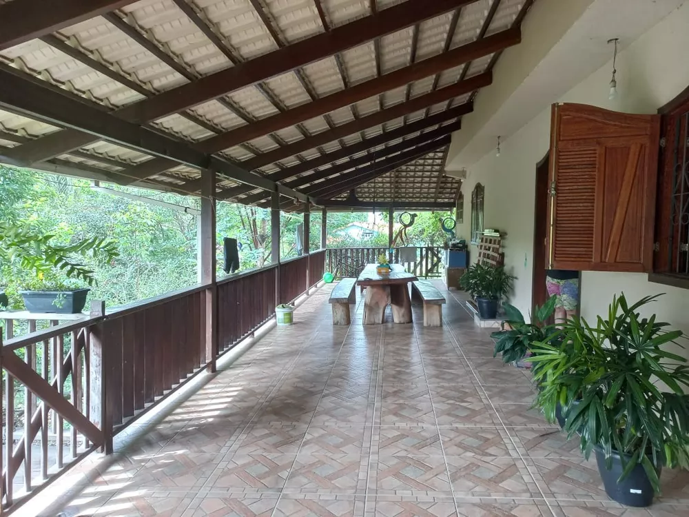 Casa de Condomínio à venda com 3 quartos, 400m² - Foto 2