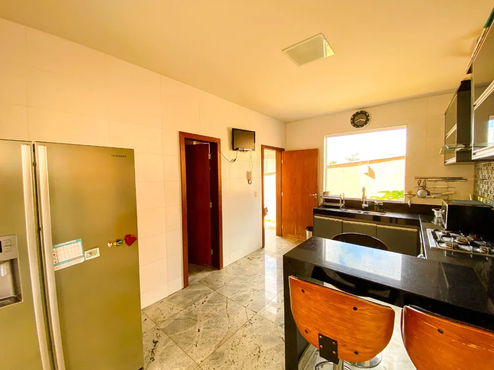 Casa, 5 quartos, 300 m² - Foto 9