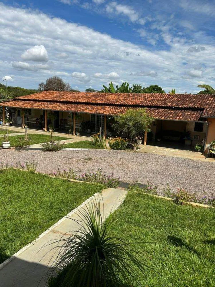 Chácara, 3 quartos, 891 m² - Foto 2
