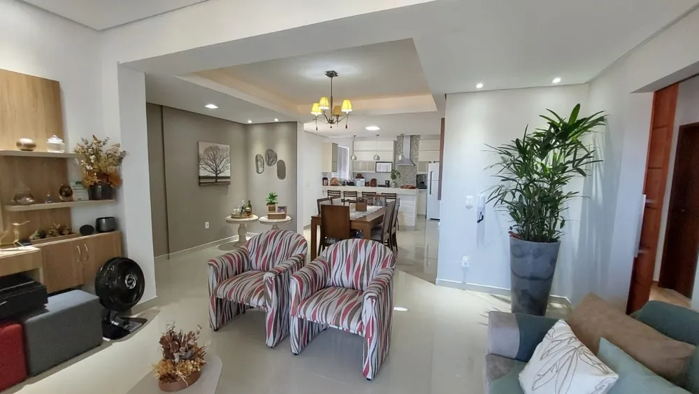 Apartamento, 3 quartos, 185 m² - Foto 1