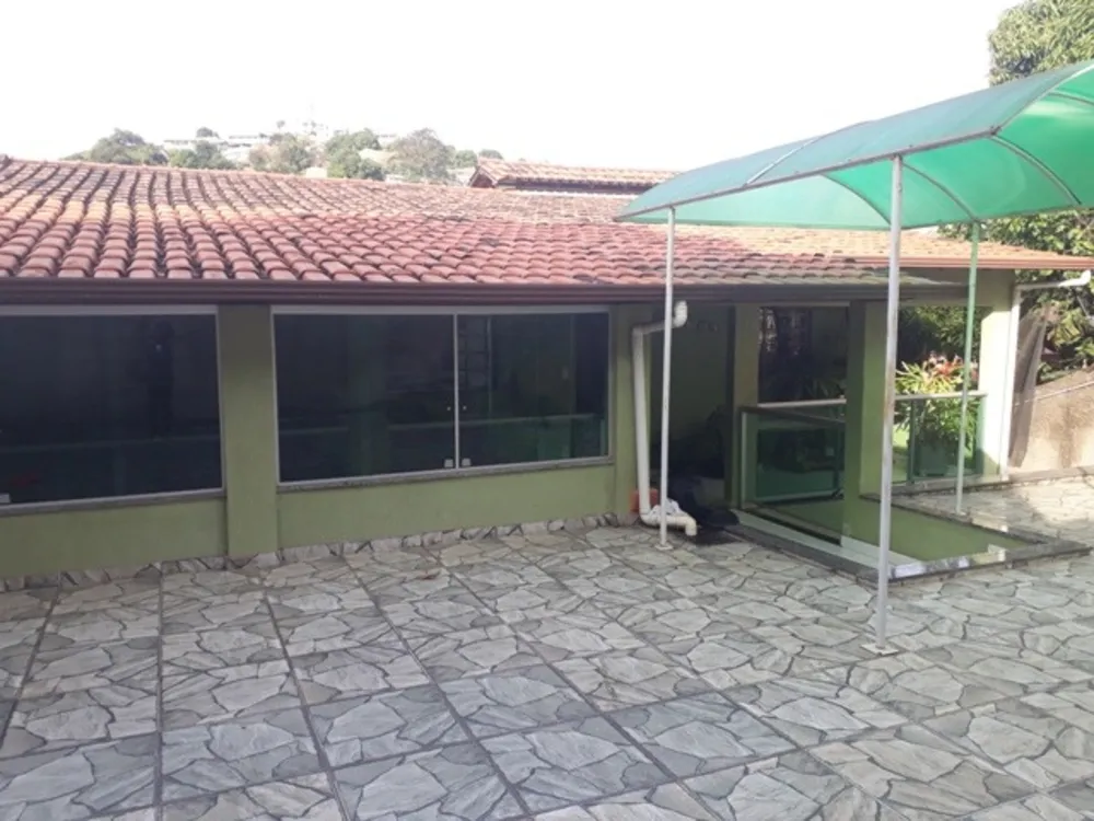 Casa, 4 quartos, 179 m² - Foto 1