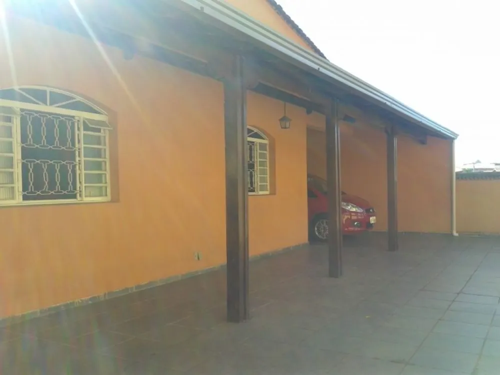 Casa, 3 quartos, 243 m² - Foto 2