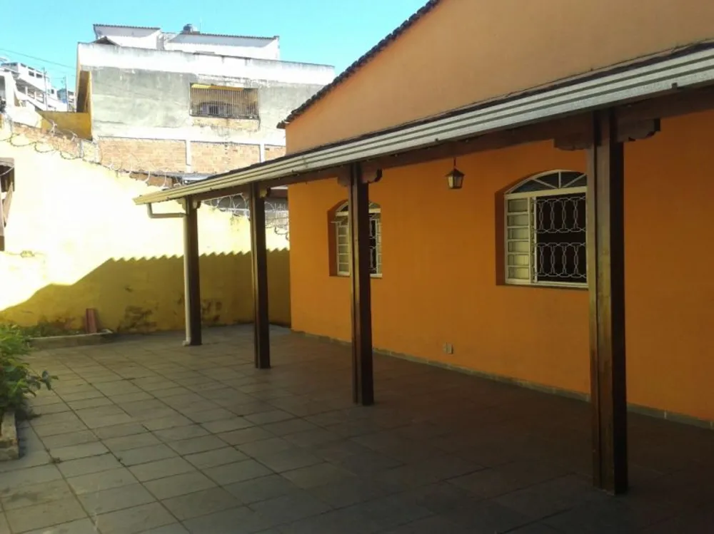 Casa, 3 quartos, 243 m² - Foto 1