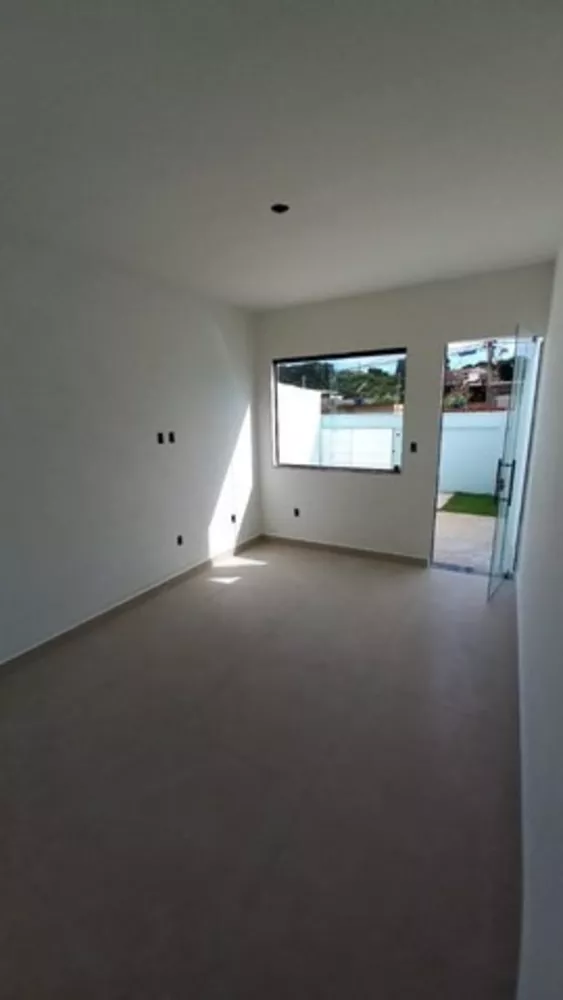 Casa à venda com 2 quartos, 74m² - Foto 4