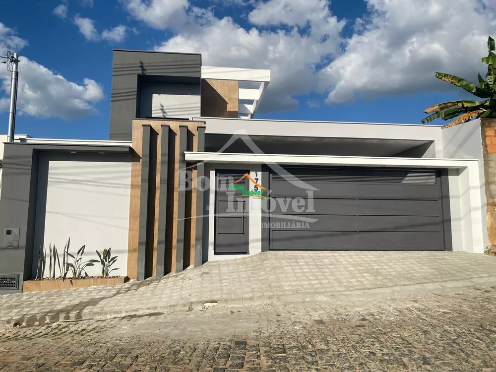 Casa à venda com 2 quartos, 200m² - Foto 1