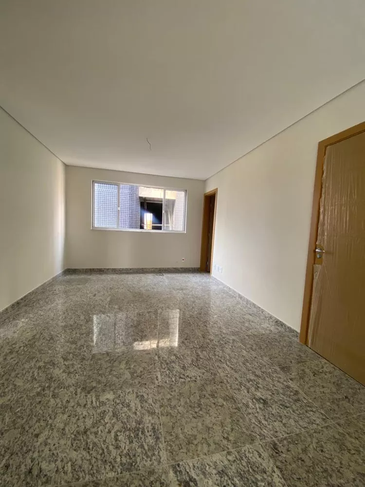 Apartamento à venda com 2 quartos, 69m² - Foto 3