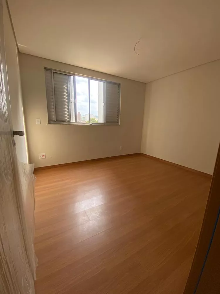 Apartamento à venda com 2 quartos, 69m² - Foto 1