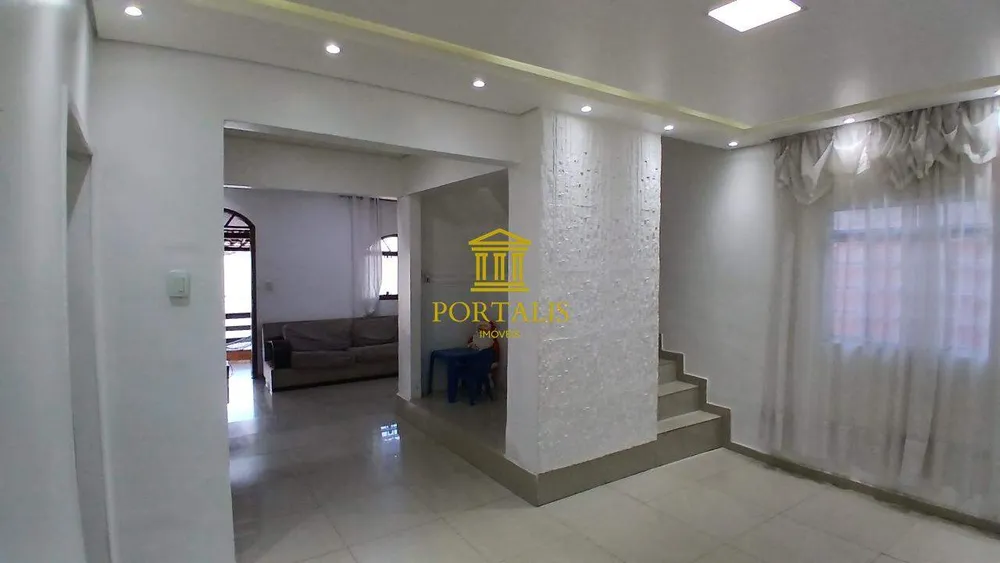Casa, 3 quartos, 294 m² - Foto 3