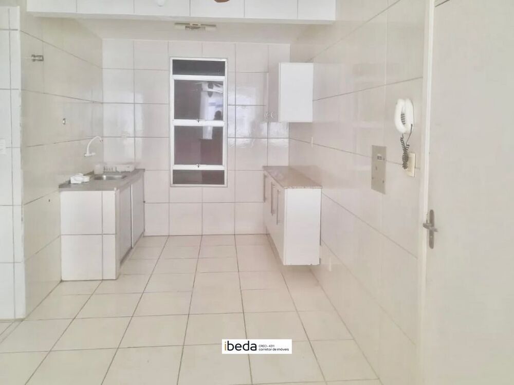 Apartamento à venda com 2 quartos, 76m² - Foto 3