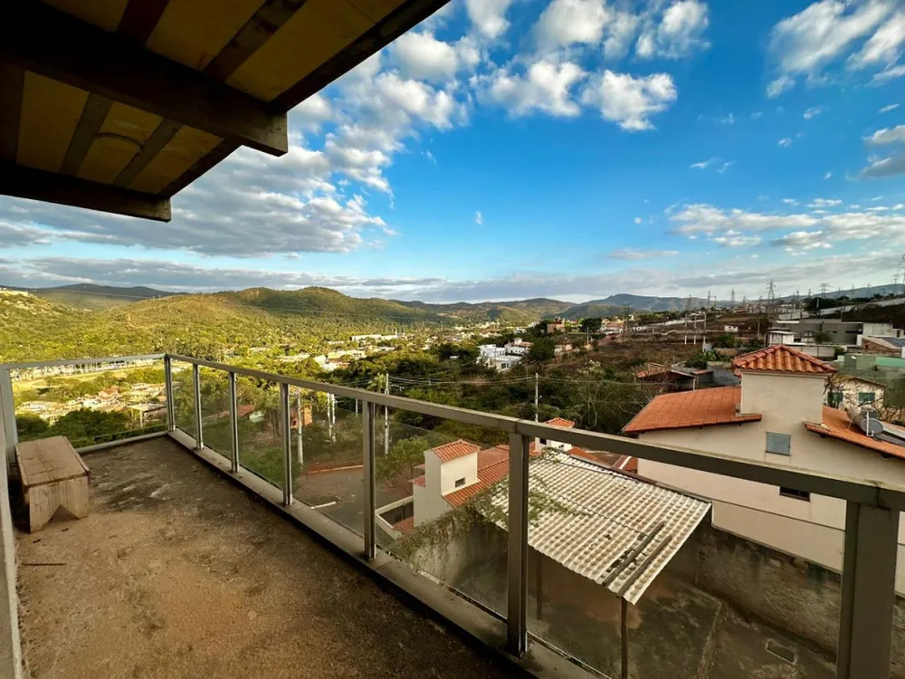 Casa, 4 quartos, 220 m² - Foto 1