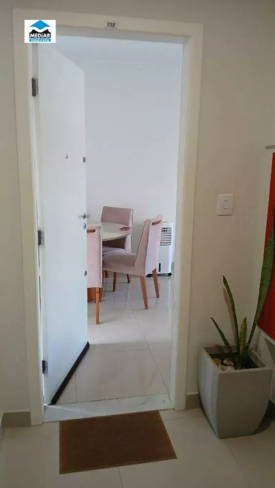 Apartamento à venda com 2 quartos, 65m² - Foto 4