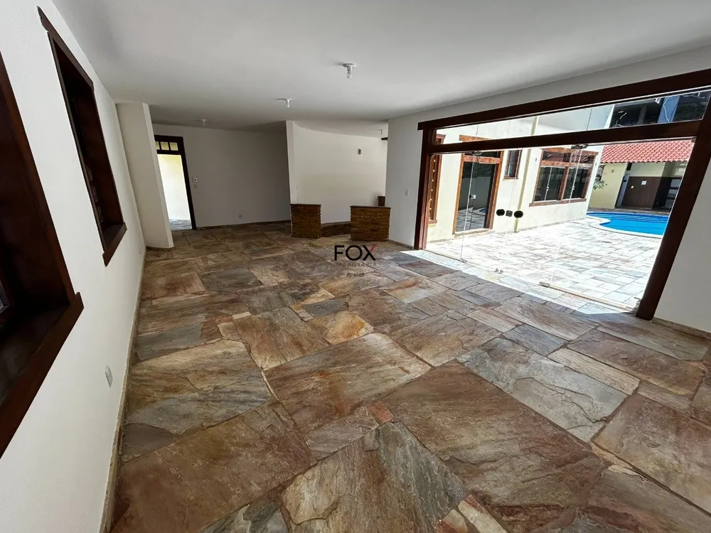 Casa, 4 quartos, 572 m² - Foto 1