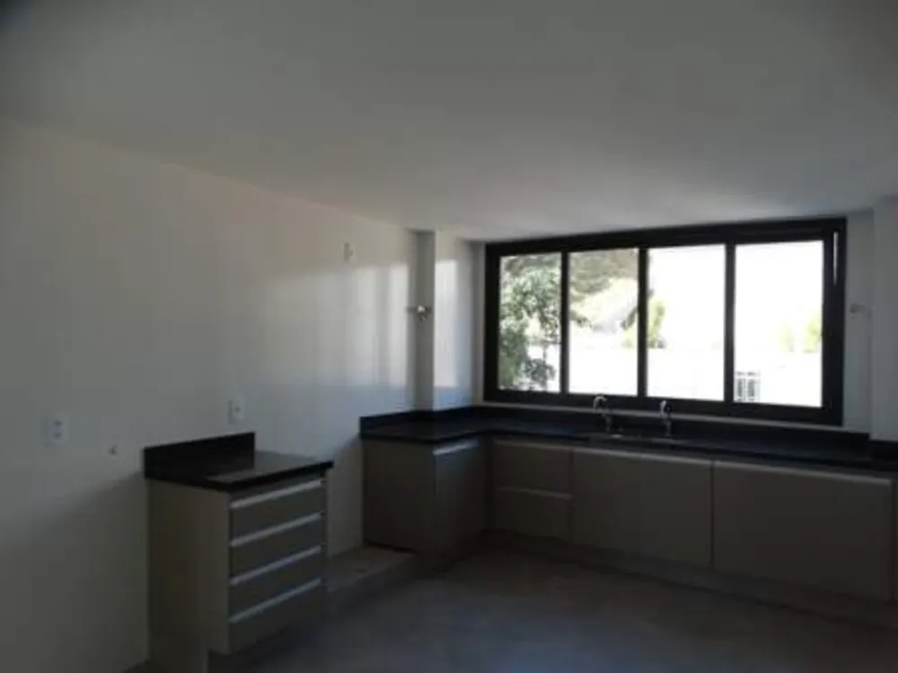 Cobertura, 4 quartos, 219 m² - Foto 2