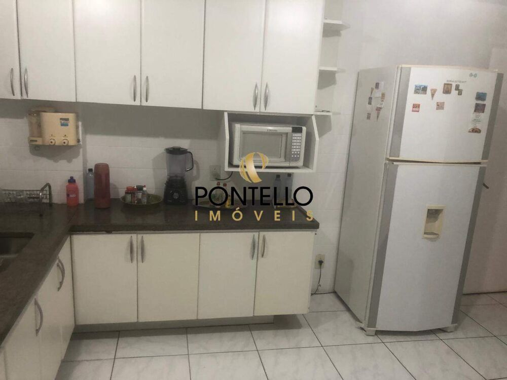 Apartamento para alugar com 3 quartos, 200m² - Foto 6