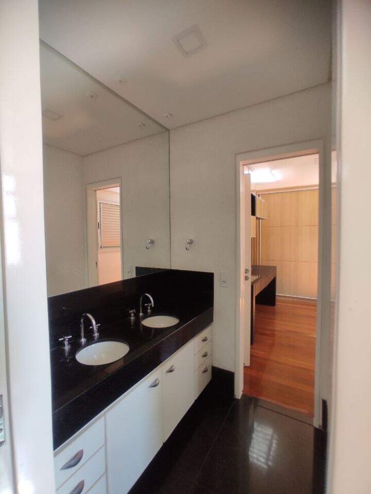 Apartamento à venda com 4 quartos, 281m² - Foto 3