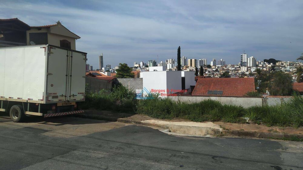 Terreno à venda, 494m² - Foto 1
