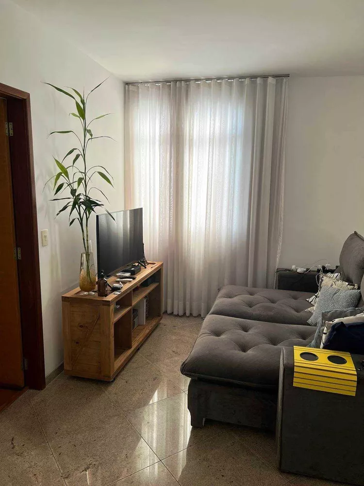 Apartamento à venda com 2 quartos, 71m² - Foto 2