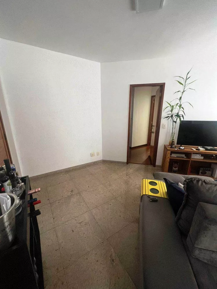 Apartamento à venda com 2 quartos, 71m² - Foto 4