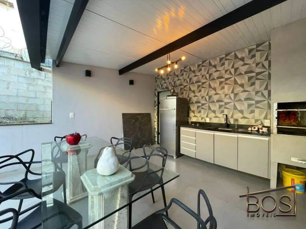 Casa, 3 quartos, 200 m² - Foto 2
