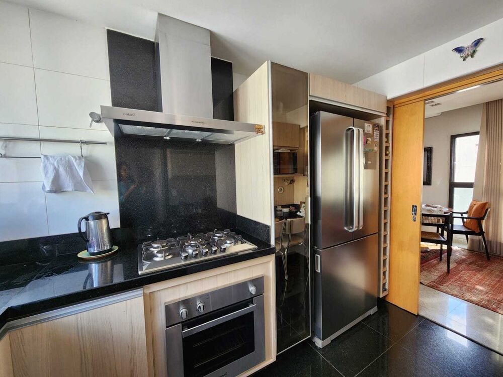 Apartamento à venda com 3 quartos, 112m² - Foto 4