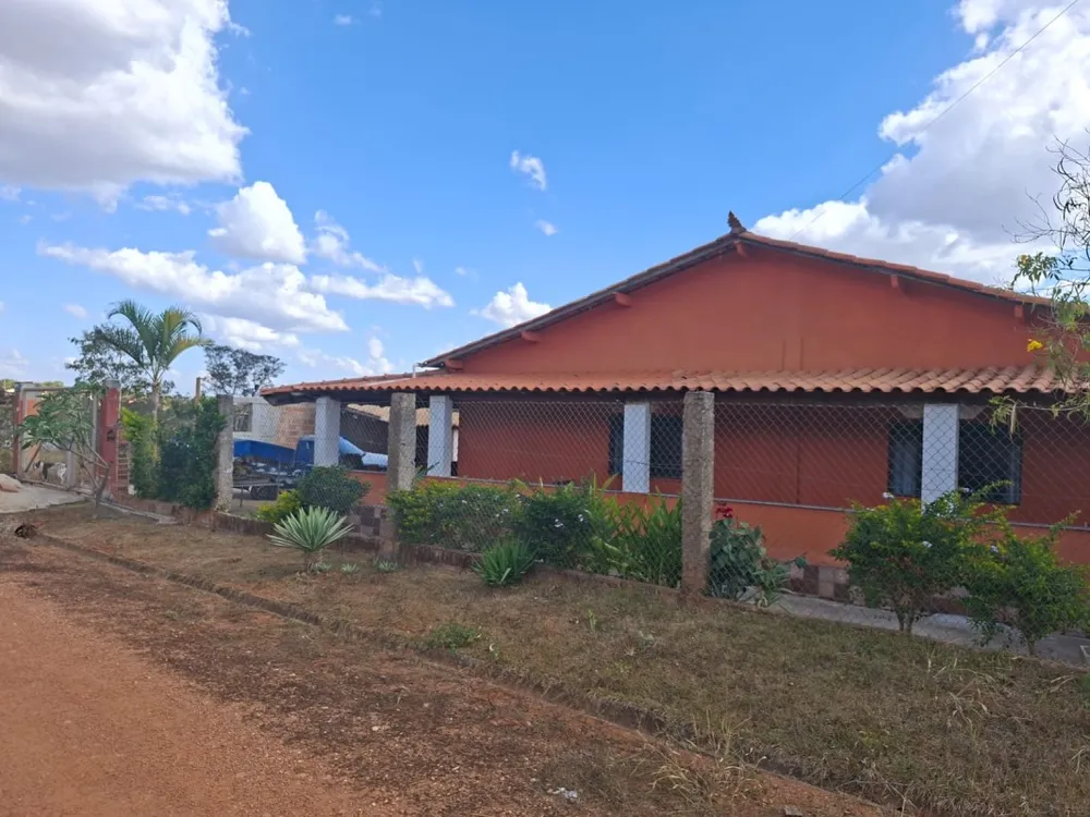 Chácara, 3 quartos, 1200 m² - Foto 1
