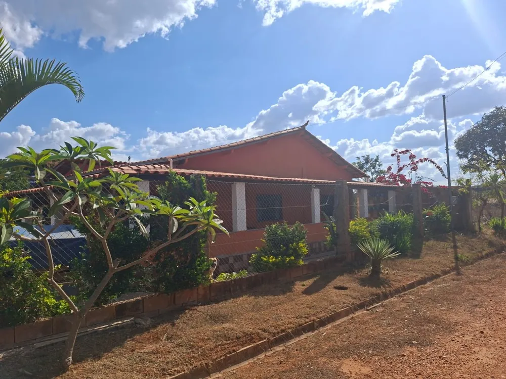 Chácara, 3 quartos, 1200 m² - Foto 1